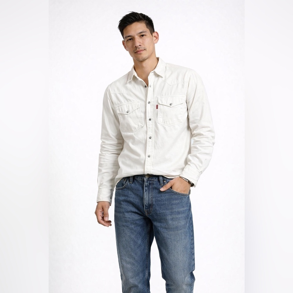 Vintage Levi’s White Western Button Up Shirt Mens Size S Classic Denim Style